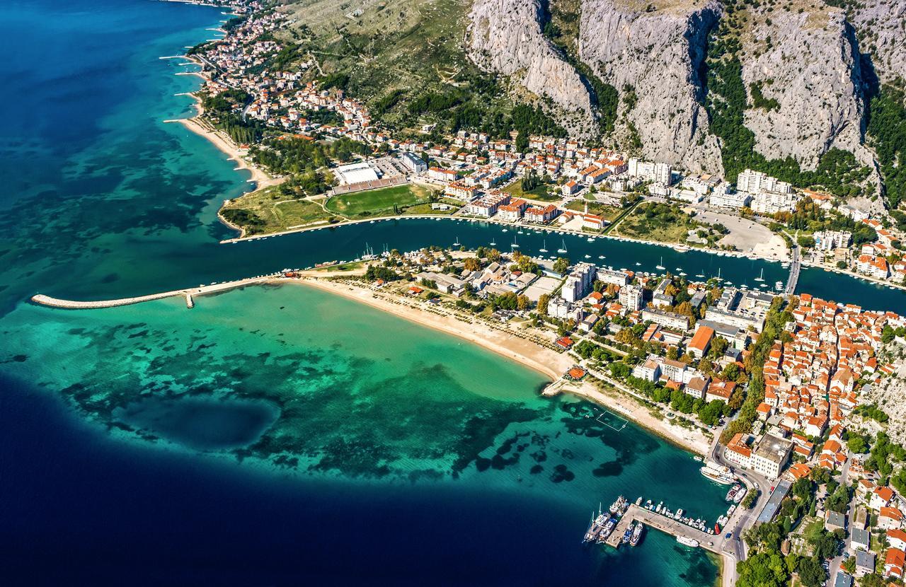 Apartment Omis Holiday Eksteriør billede