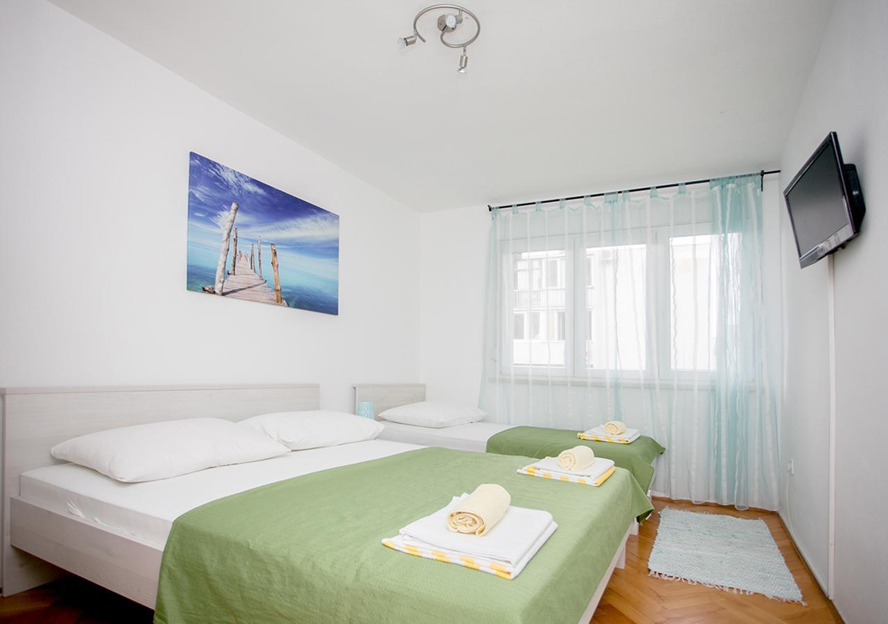 Apartment Omis Holiday Eksteriør billede