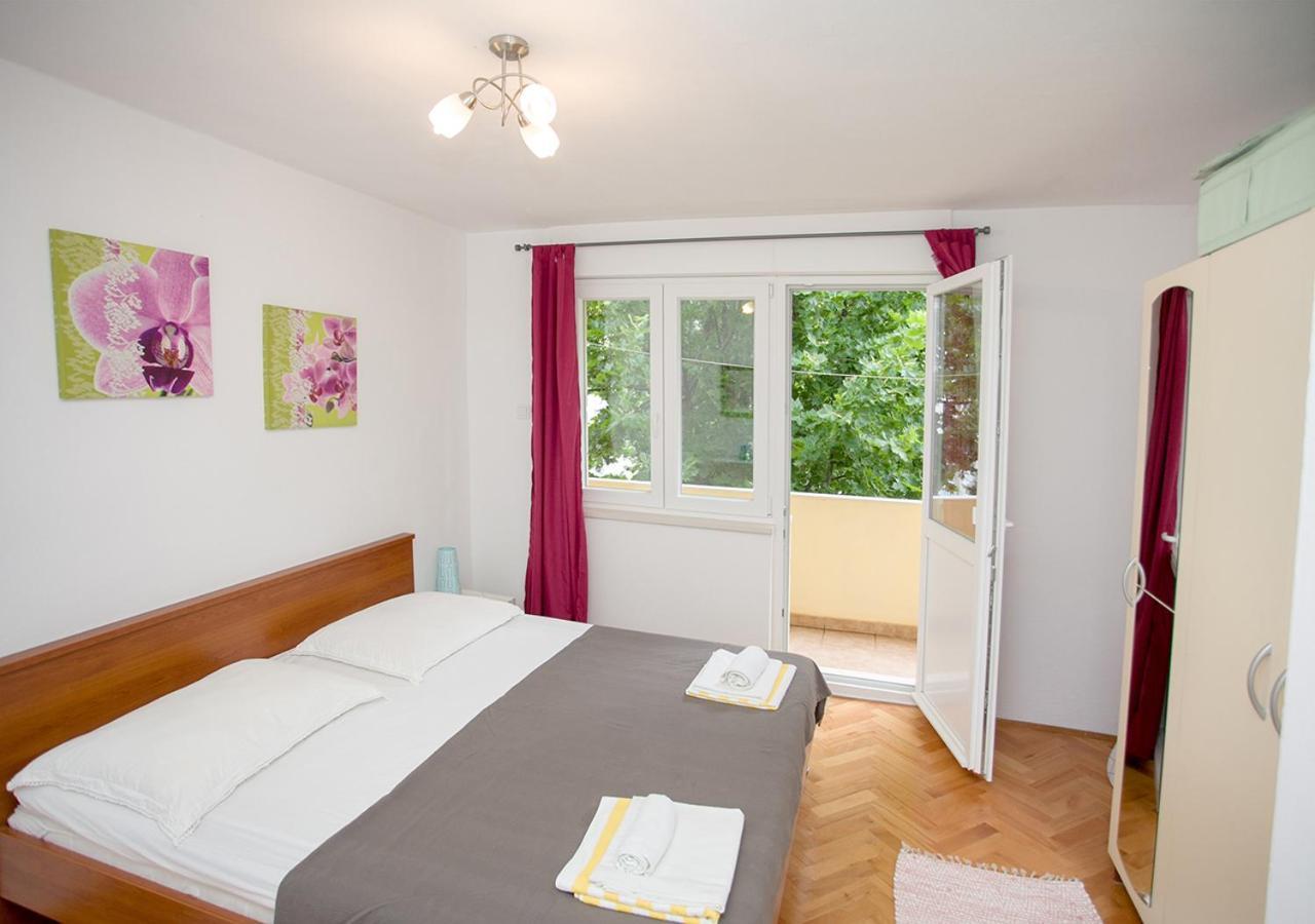 Apartment Omis Holiday Eksteriør billede